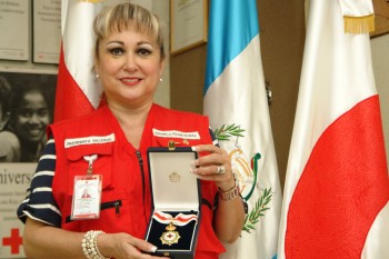 Medalla de oro Cruz Roja Guatemalteca